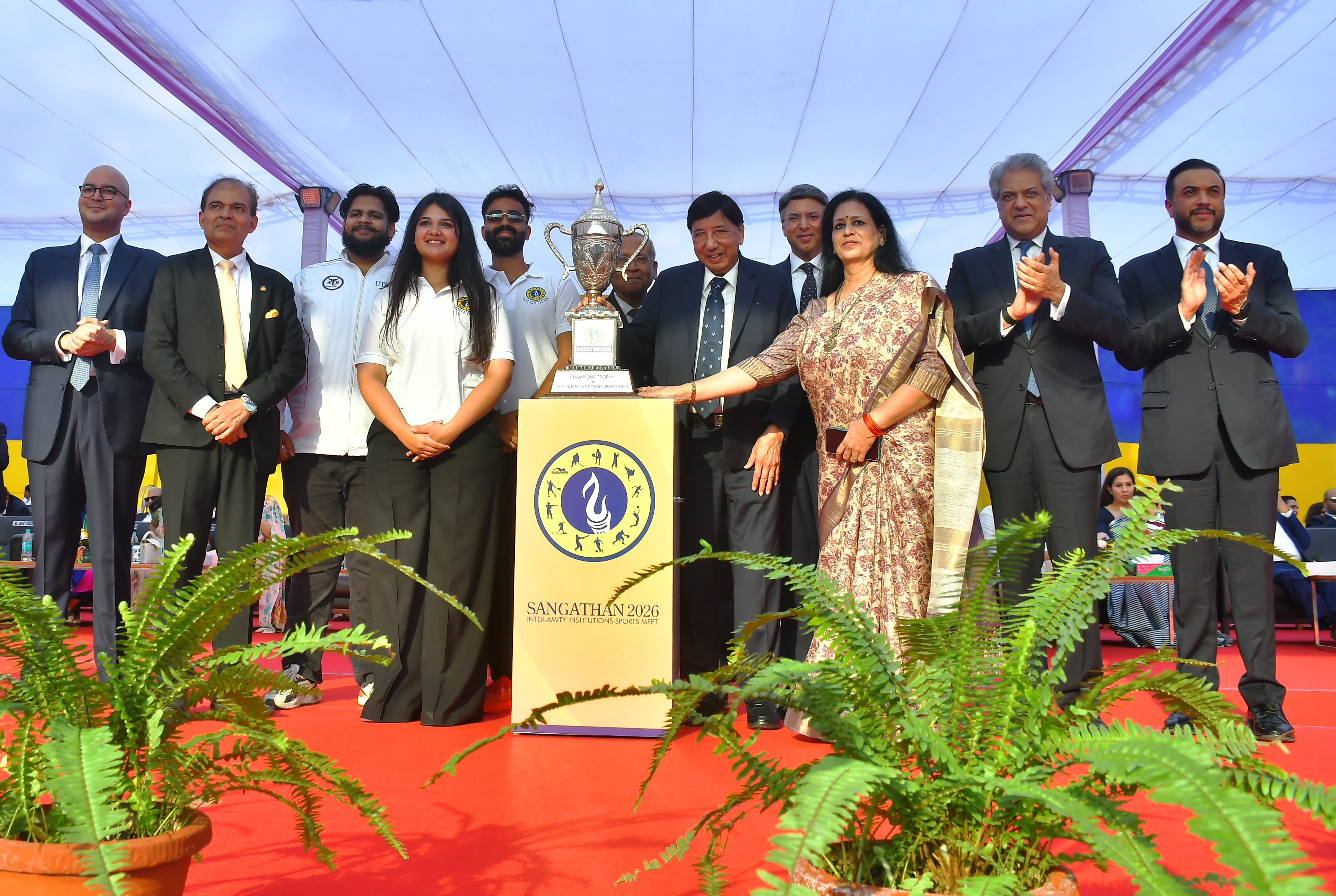 Amity Law School lifts Champion’s Trophy of “Sangathan-2026”