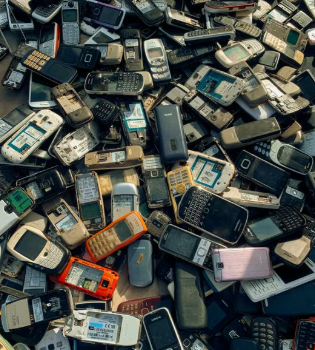India Steps Up Mobile Manufacturing Drive with Rs 62,500 Crore Scheme